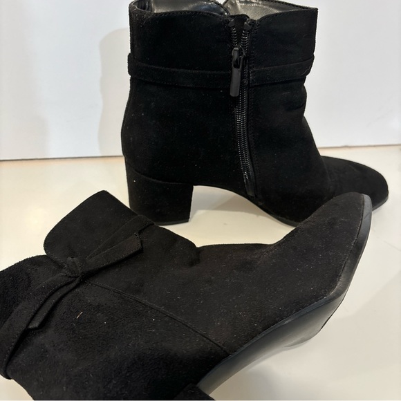 New with box, sexy, black, suede, boot, size 8 - Picture 7 of 8
